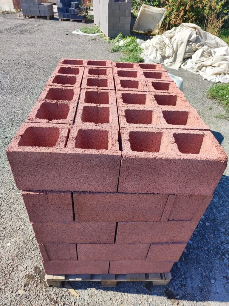 красный блок