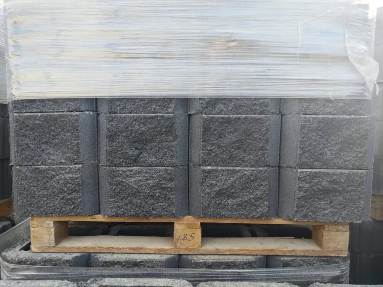 Колонна 33/33 рваный черный